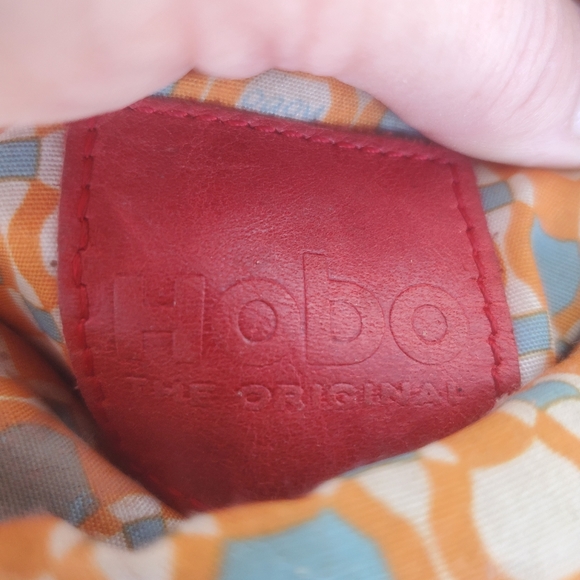 Hobo The Original Envelope Style Convertible Crossbody Clutch Leather Bag. - Picture 9 of 14